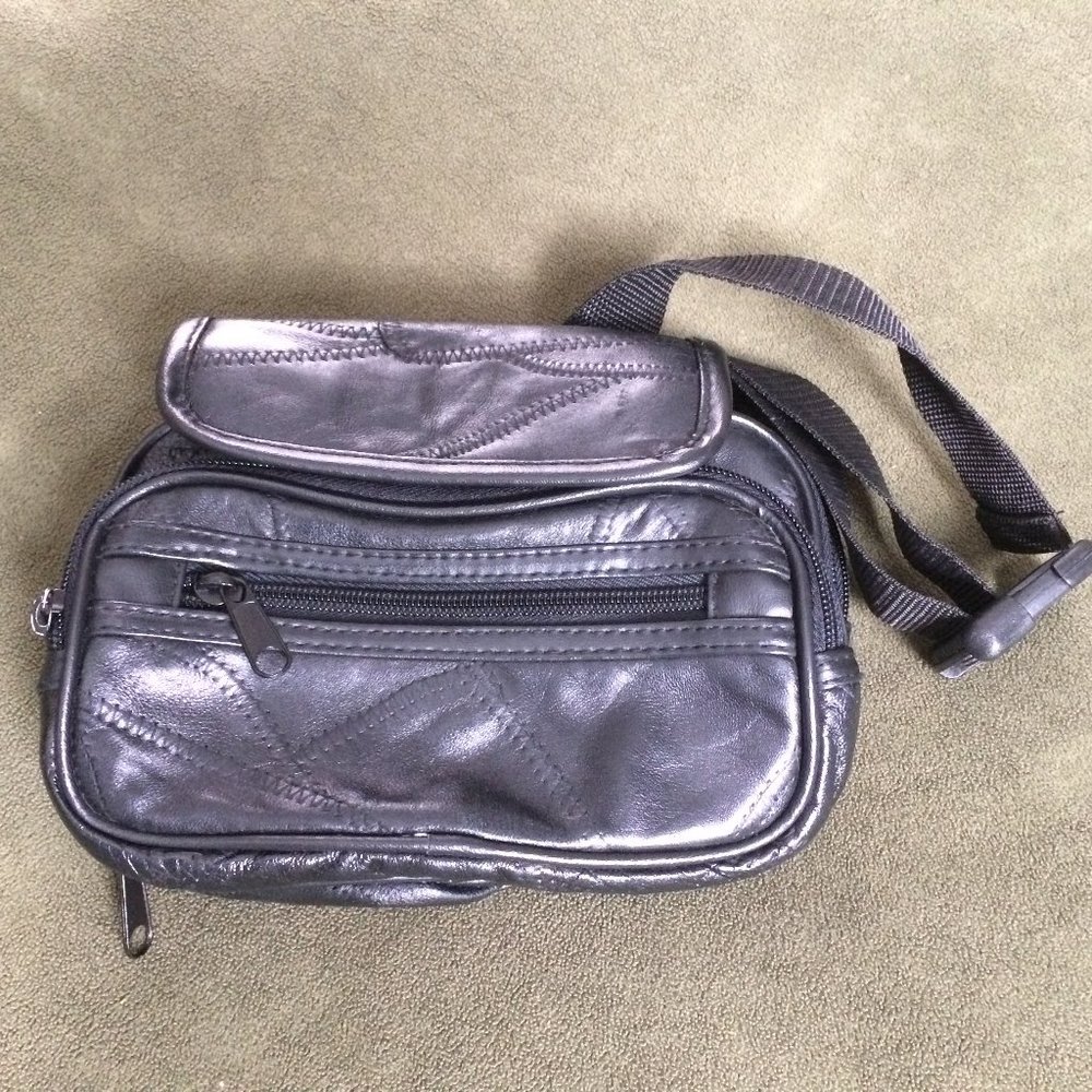 Black Multi Compartment Fanny Pack Purse